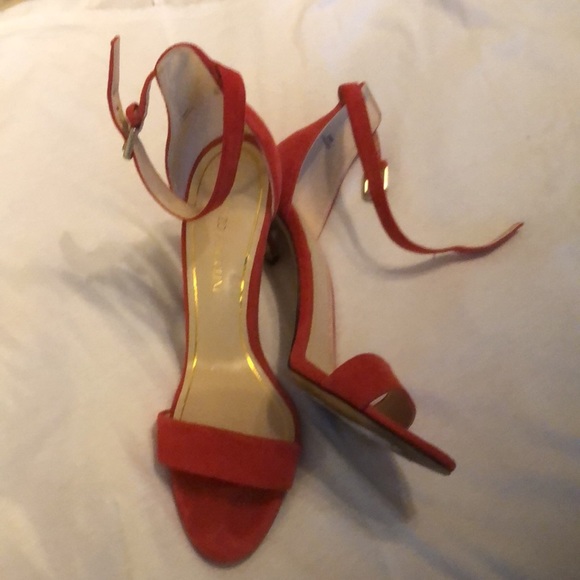 Lots of unlisted shoes - Picture 16 of 16